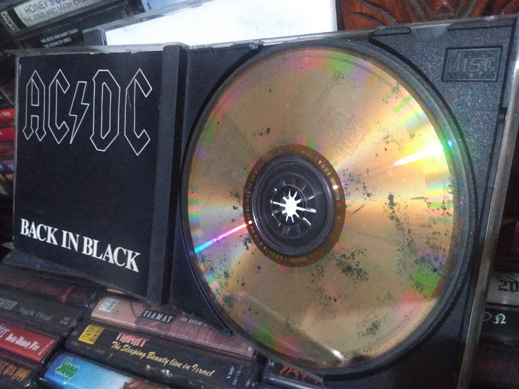 What Causes CD Rot?